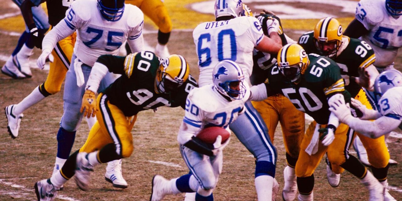 Flashback 1994: Packers Held Barry Sanders to Negative Yardage in Playoff Showdown