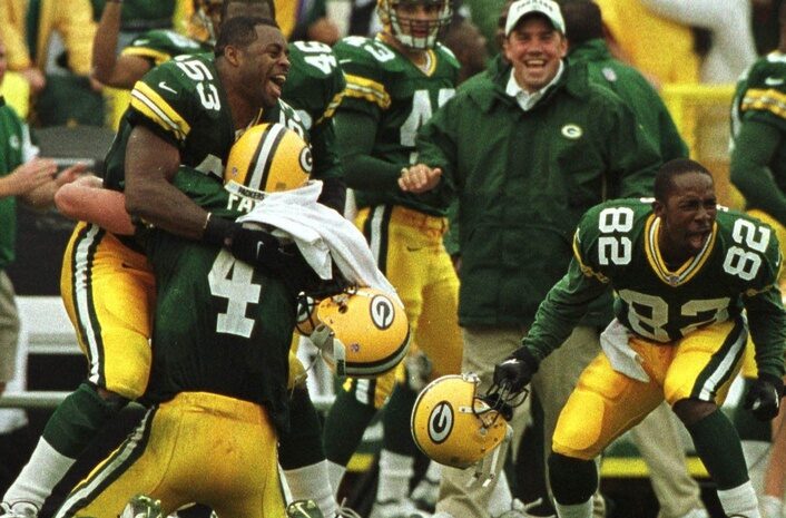 Flashback 1999: Brett Favre Leads Packers to Last Minute Win Over the Raiders
