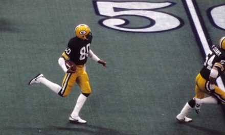 Flashback 1983: Packers Stars Lead Team to Win Over the Bears on the Final Play